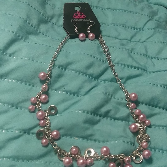 Necklaces - Picture 4 of 7